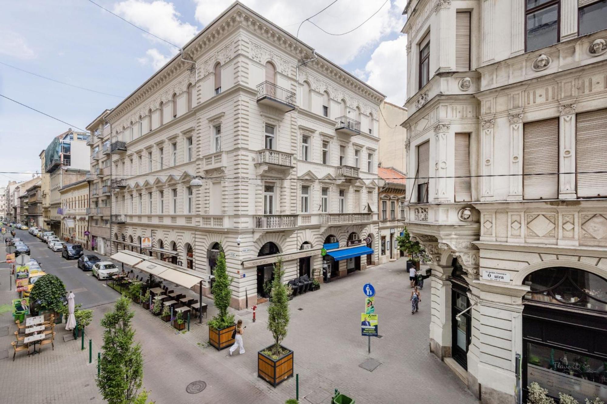 Timeless Elegant Apartment By Opera House Budapesta Exterior foto